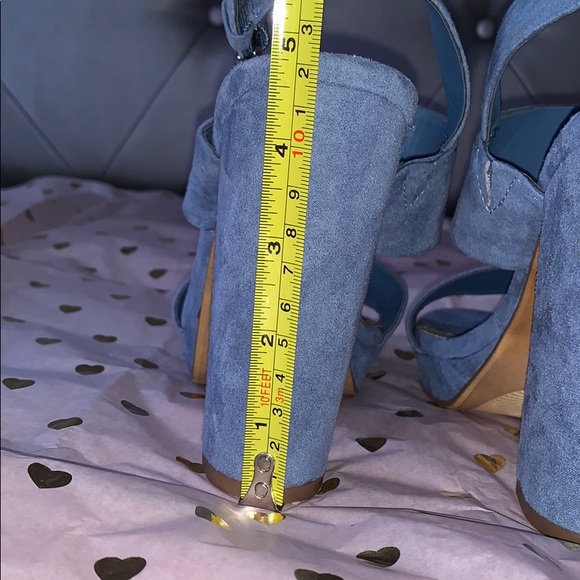✨NEW APT 9 BLUE HEELS✨ - Picture 4 of 5